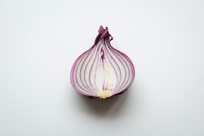 Bawang merah dibelah dua